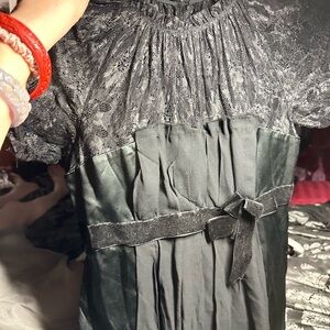 BCBG MAXAZIRA size 4 blouse